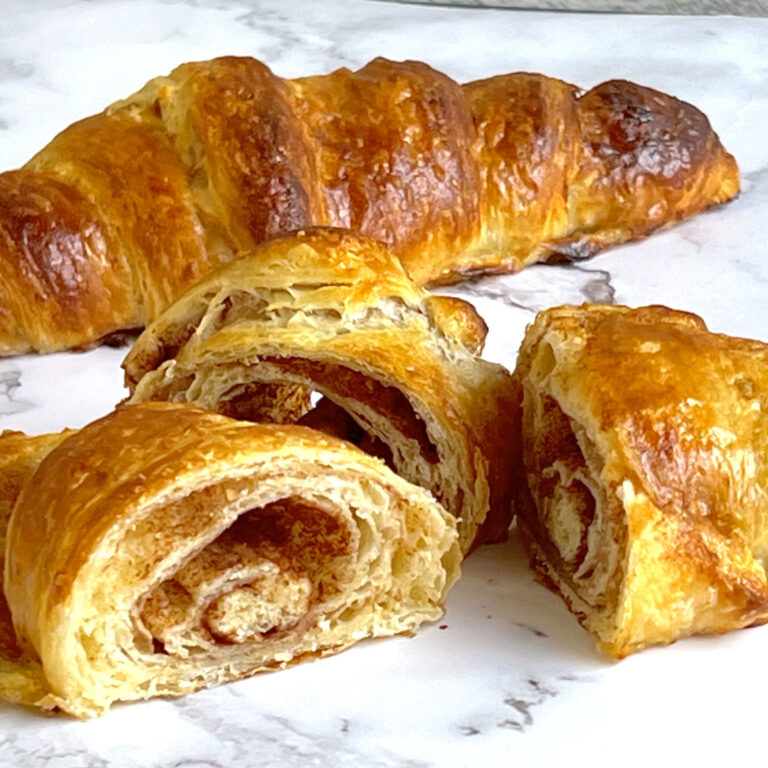 cinnamon croissant roll