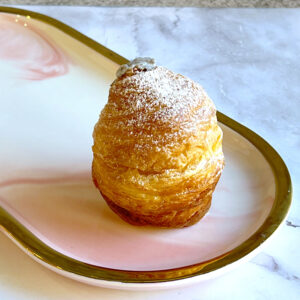 cropuff black sesame