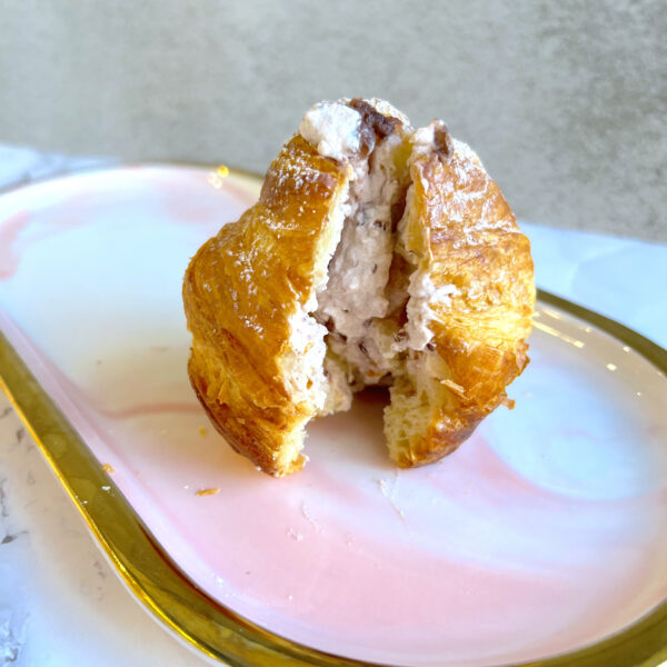 Cropuff red bean cream