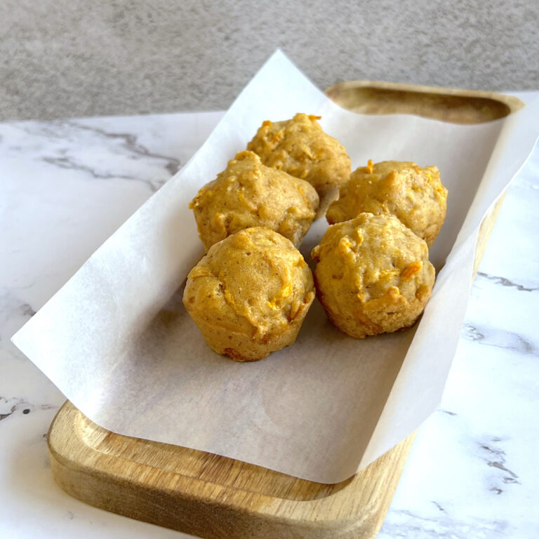 mini carrot peanut muffin for dogs